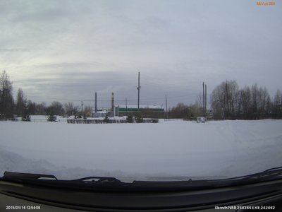 Здесь раньше был огромный тополь, две школы (одна для начальных классов, вторая-для старших) и куча яблонь со стадионом. Теперь - котельная, жалкое подобие детской площадки и памятник