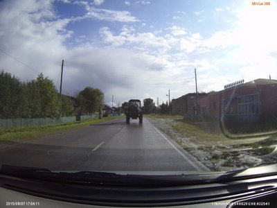 по дороге обратно завернул в Санниково в магазин за Вагайским хлебом(на фото справа): вот как местные передвигаются