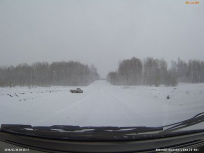 автодорога Тобольск-Байгара-Курья  примерно 69й км:  брошенный автомобиль (видимо сломался)
