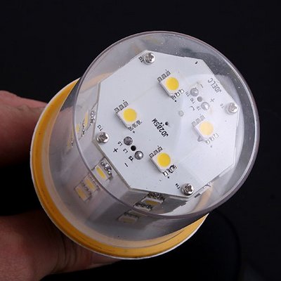 3)Светодиодная лампочка 28 LED SMD<br />Стоимость 300 рублей.